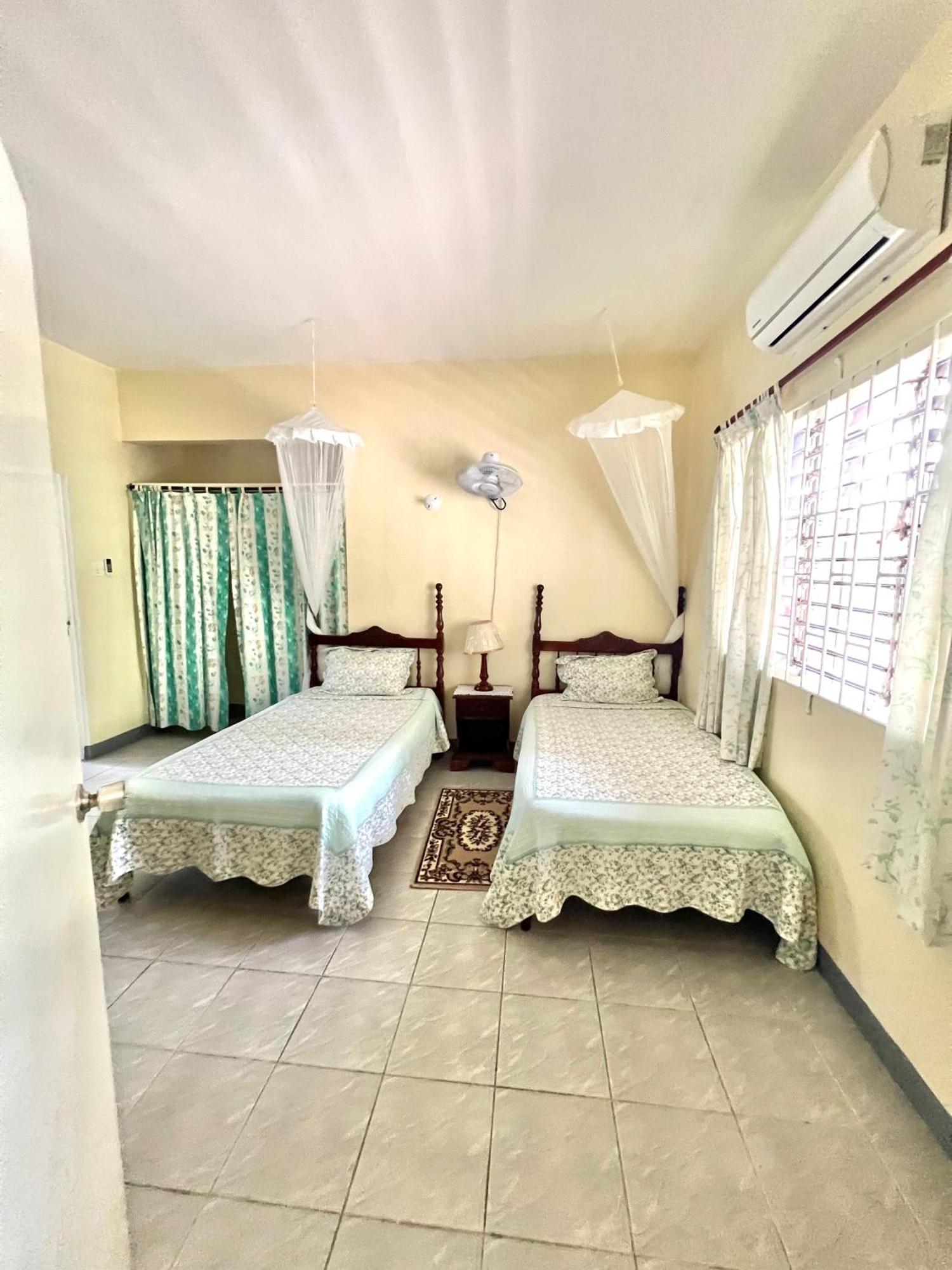 Crescent Apartment